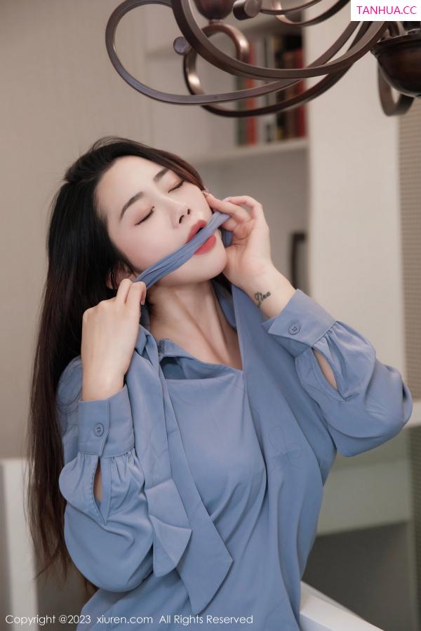   [XiuRen]高清写真图 2023.08.03 No.7179 严利娅Yuliya 黑丝短裙第52张图片